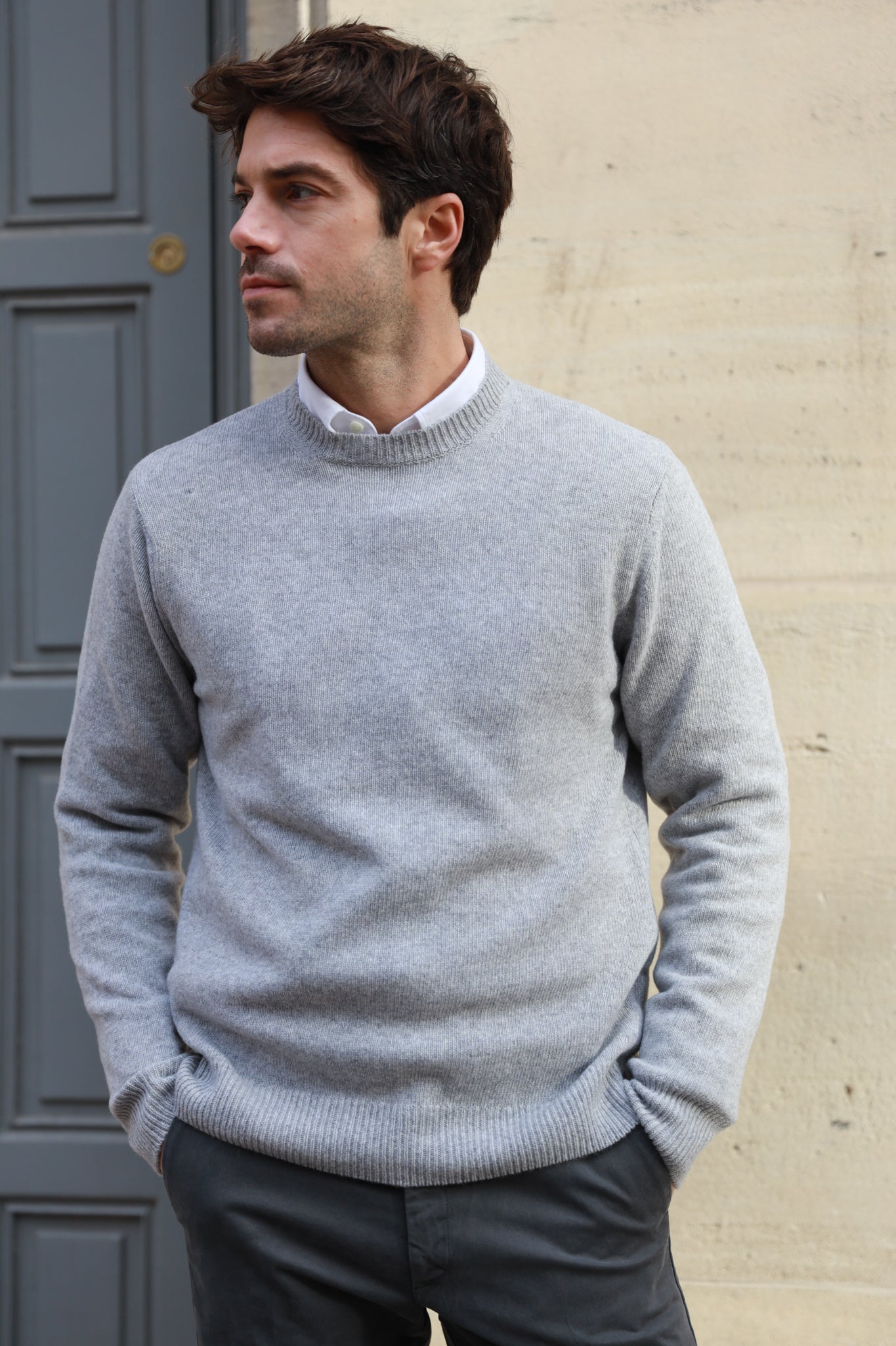 Hughes men s round neck sweater in light gray wool cashmere