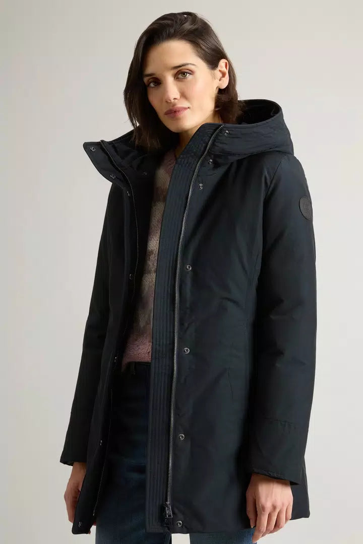 Parka Woolrich Boulder en Ramar avec capuche et col amovible en éco fourrure - Dark Navy-MANTEAU FEMME-Curling-Paris