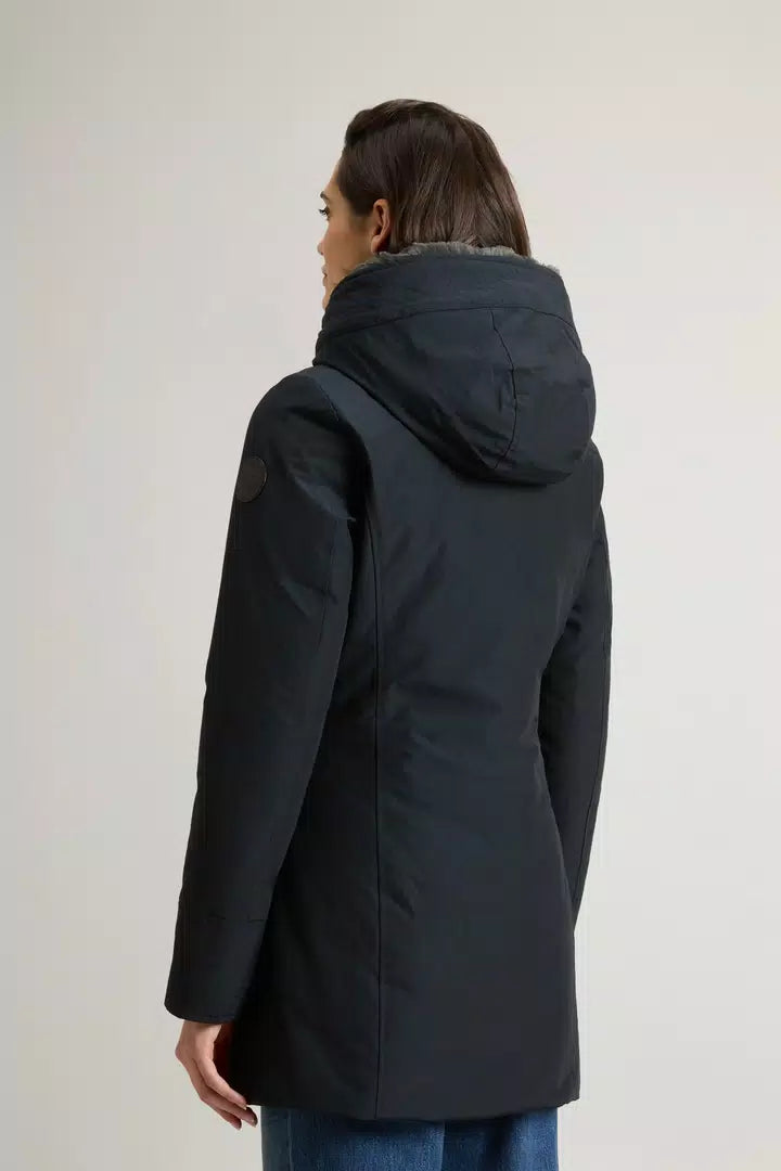 Parka Woolrich Boulder en Ramar avec capuche et col amovible en éco fourrure - Dark Navy-MANTEAU FEMME-Curling-Paris