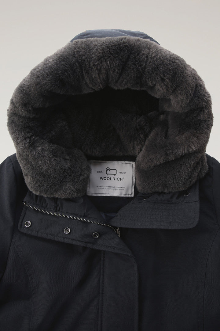 Parka Woolrich Boulder en Ramar avec capuche et col amovible en éco fourrure - Dark Navy-MANTEAU FEMME-Curling-Paris