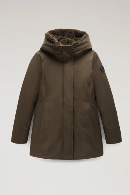 Woolrich Boulder parka in Ramar with hood and detachable faux fur collar Dark Green