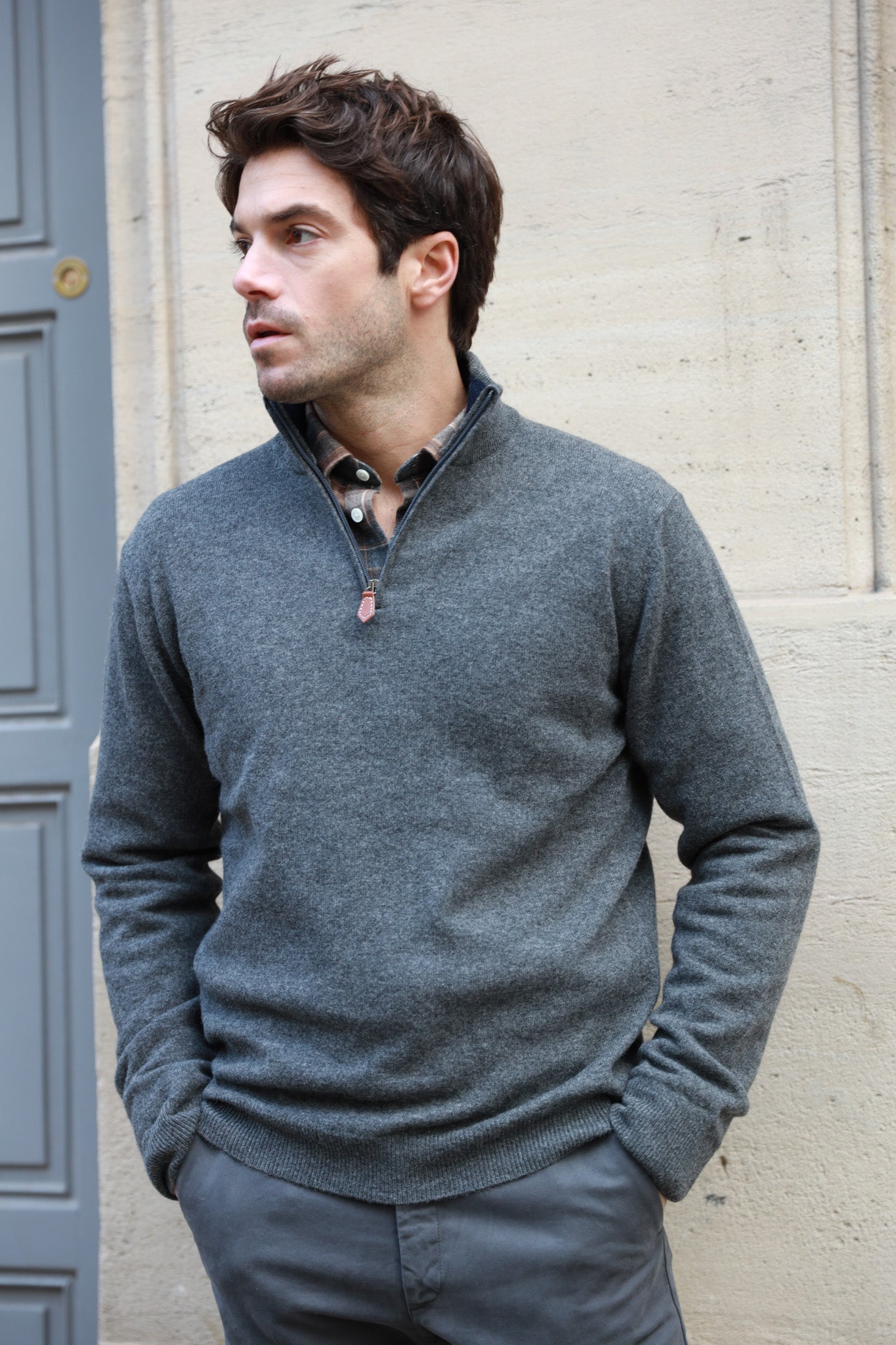 Amar men s sweater with zipped collar in 100 cashmere Medium Gray