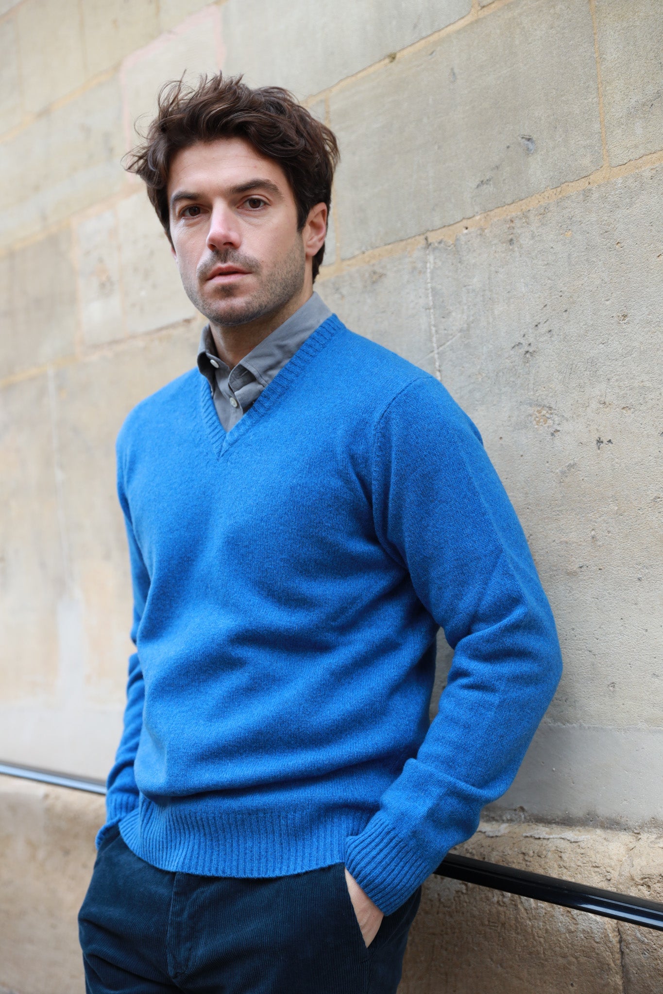 Men's v neck lambswool on sale sweater