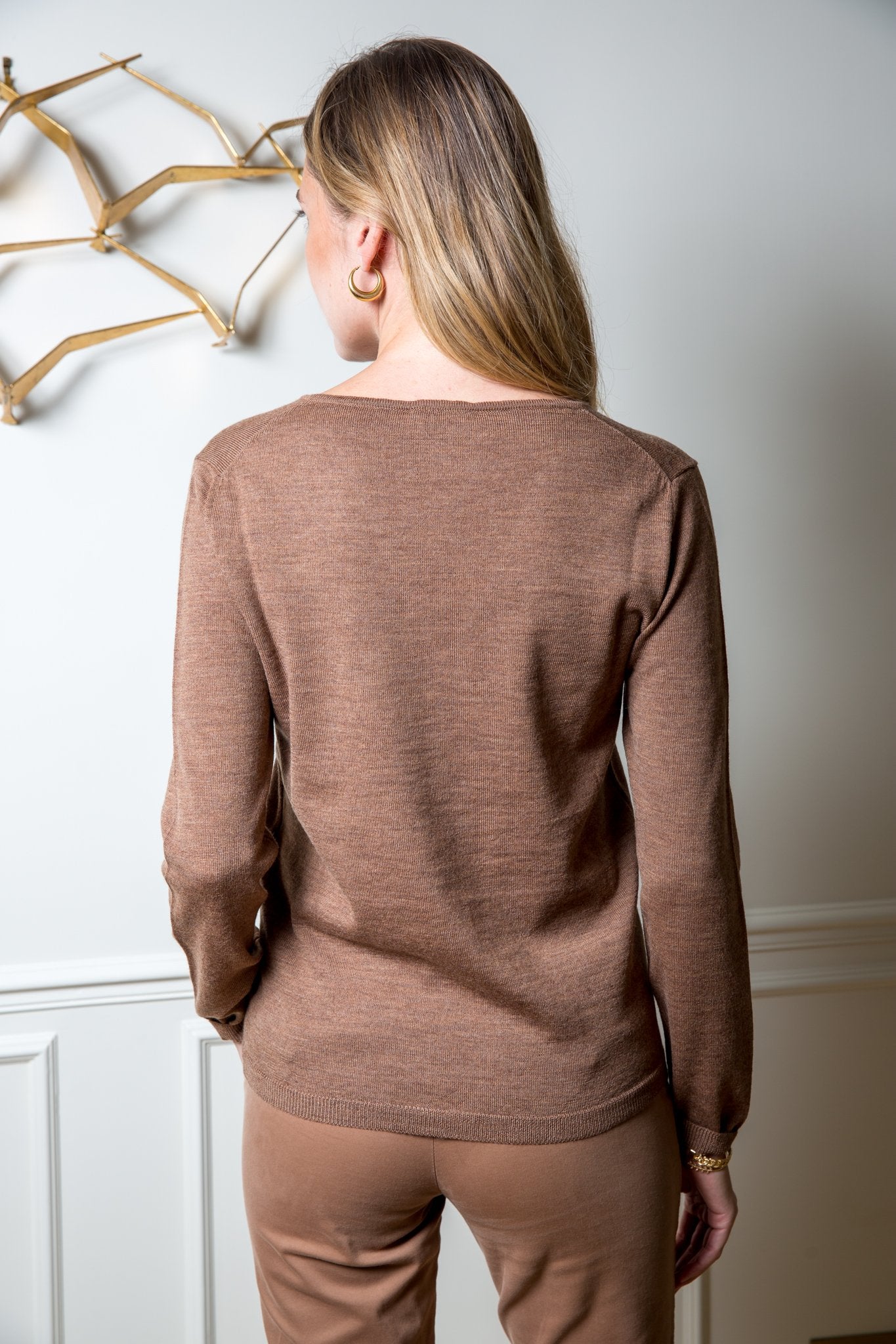 Women s V neck sweater in extra fine merino wool Curling Paris x