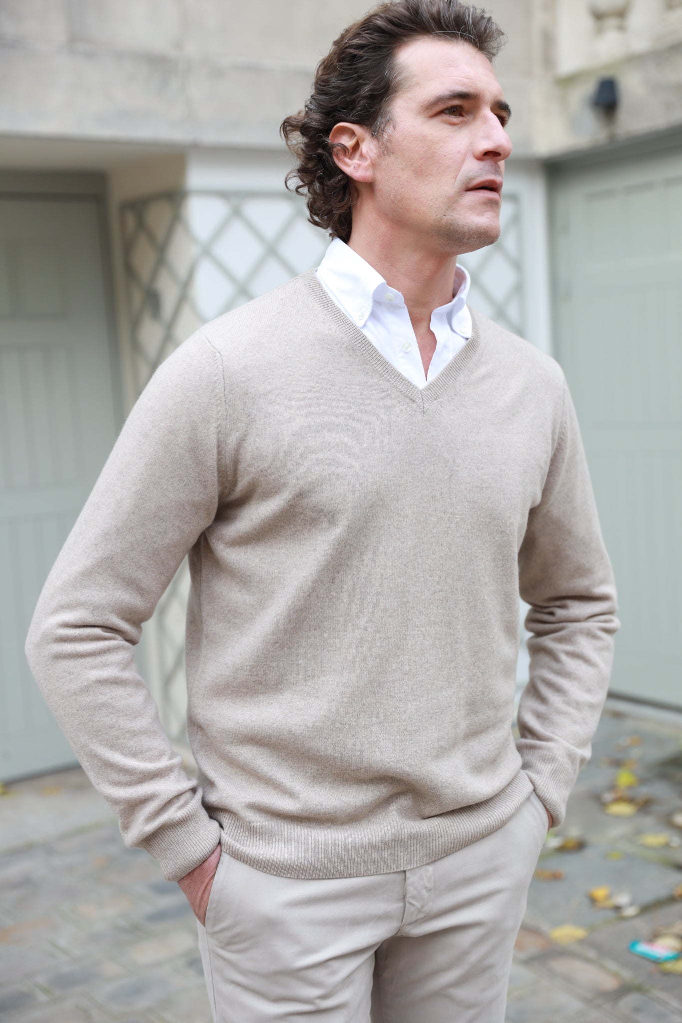 Cashmere Elijah v neck sweater Beige