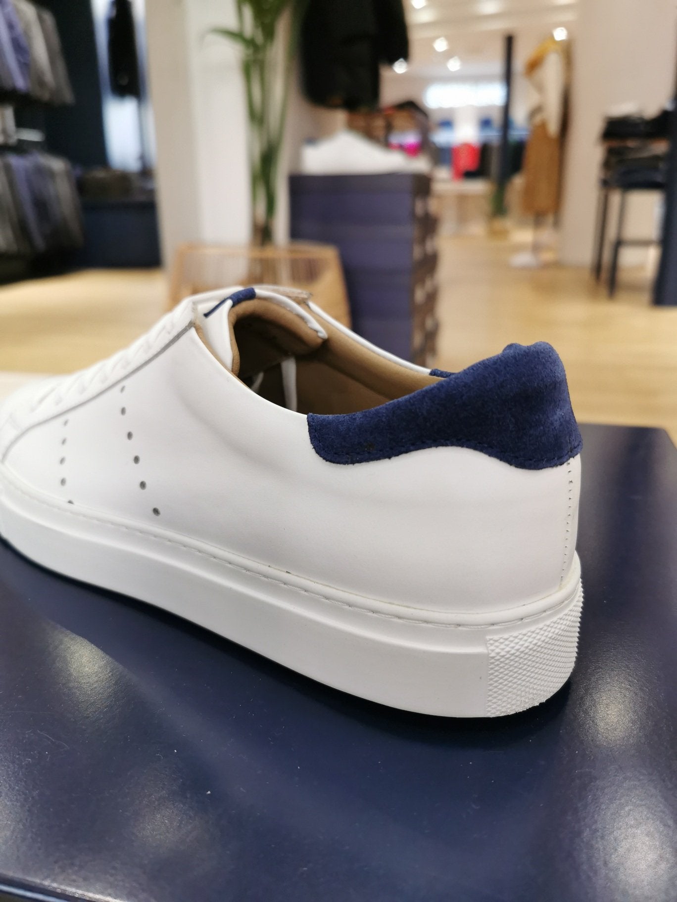 Sneakers Henry en cuir - Blanc-CHAUSSURES HOMME-Curling-Paris